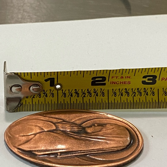 Vintage Religious Copper Plaque Virgin Mary by Albert Gilles - Picture 5 of 6